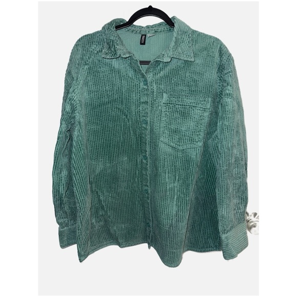Dividend-Green Corduroy Button-Up Shirt size Medium - Picture 2 of 15